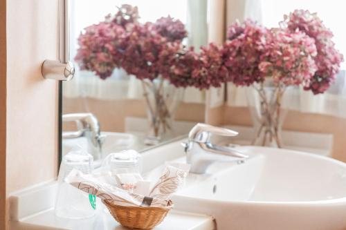 Hotel Florida — Bathroom