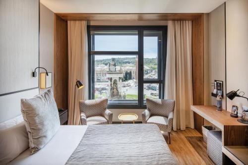 Hotel Fornos Barcelona Catalonia — Guest room