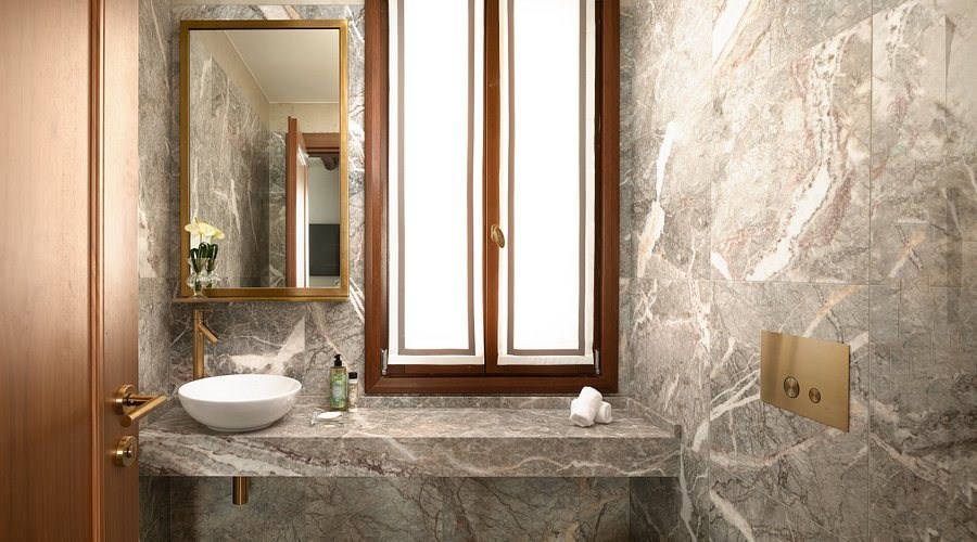 Hotel Gabrielli Venezia Starhotels Collezione — Bathroom
