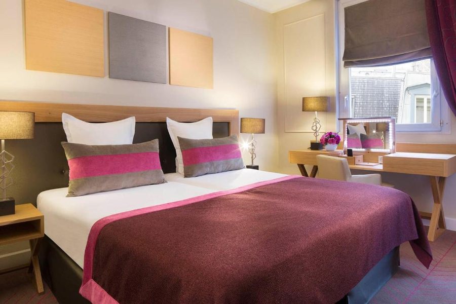 Hotel Galileo — Guest room
