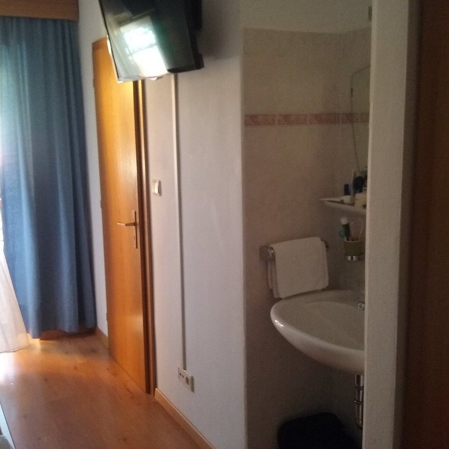 Hotel Gasthof Kircher — Bathroom