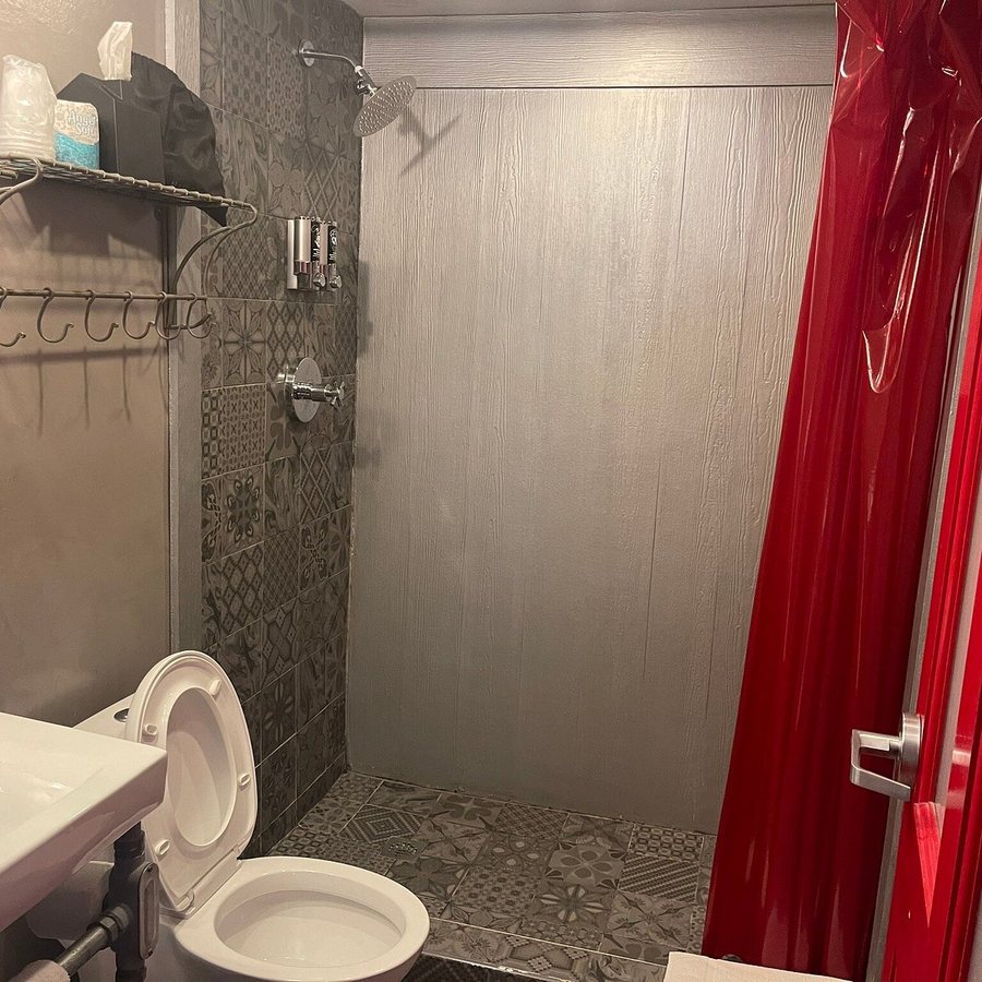 Hotel Gaythering Miami Beach Florida — Bathroom