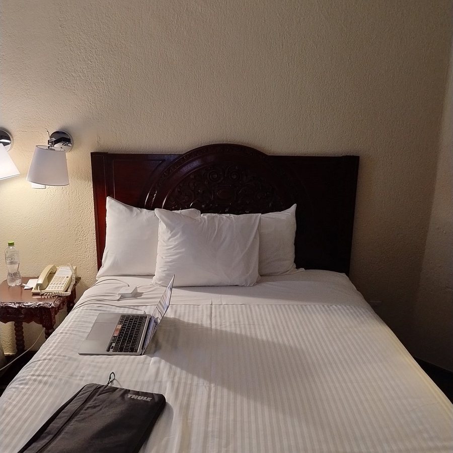 Hotel Geneve Mexico City — Guest room