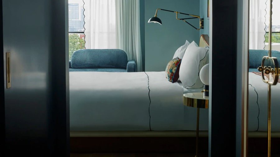 Hotel Genevieve — Guest room