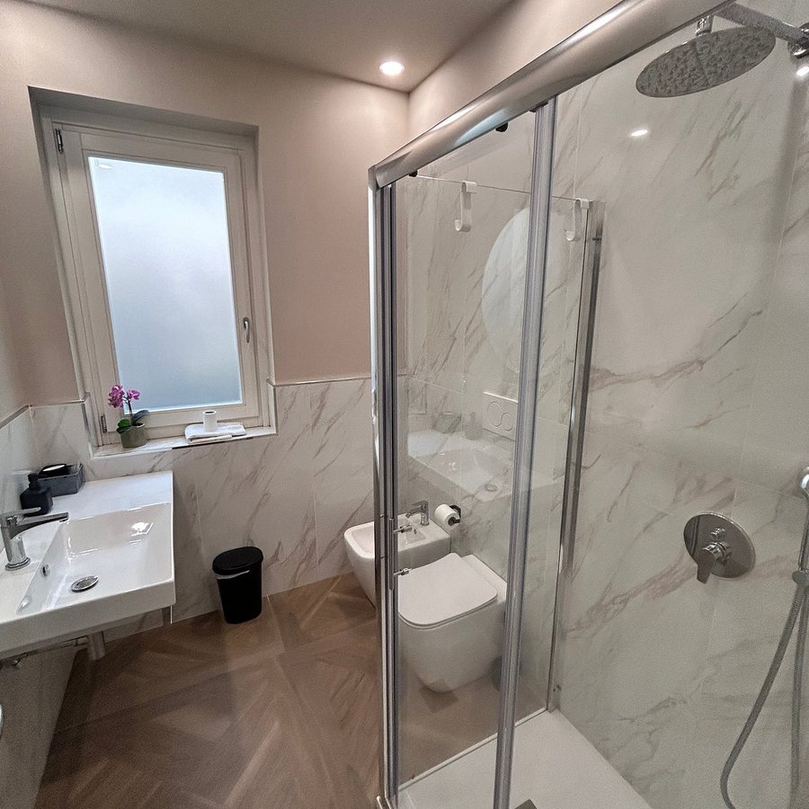 Hotel Giardino — Bathroom
