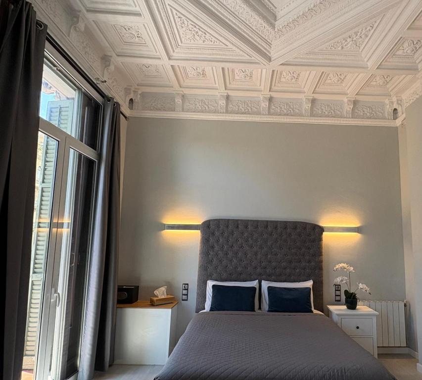 Hotel Ginebra Barcelona Catalonia — Guest room