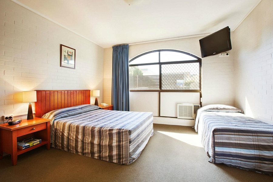 Hotel Gloria — Guest room