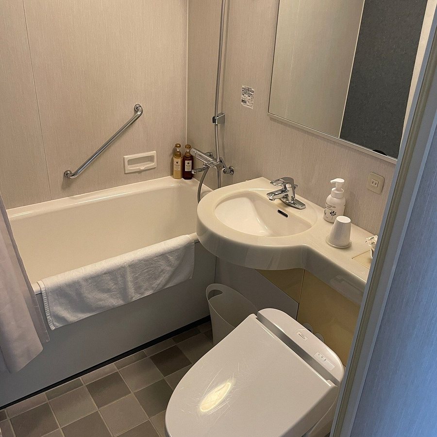 Hotel Grand Arc Hanzomon — Bathroom
