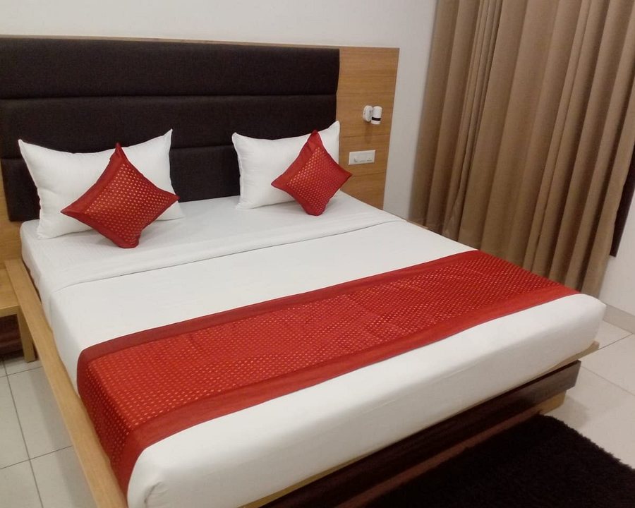 Hotel Grand Regency — Guest room