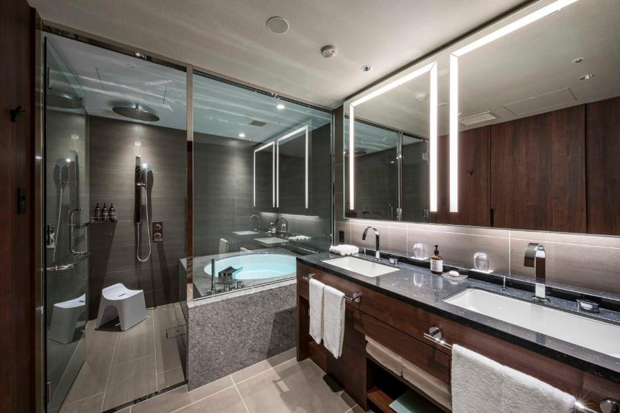 Hotel GrandBach TokyoGinza — Bathroom