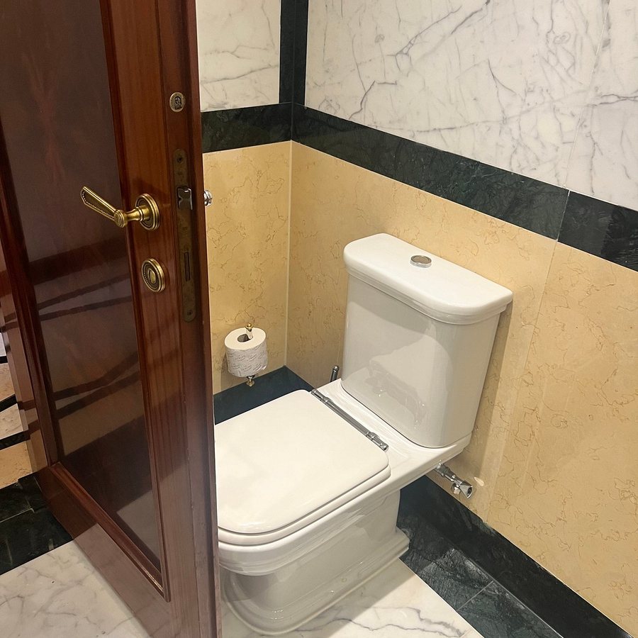 Hotel Grande Bretagne A Luxury Collection Hotel — Bathroom