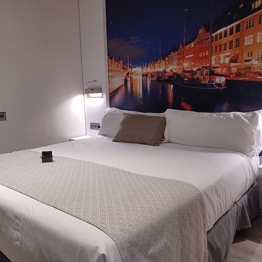 Hotel Granvia Barcelona Catalonia — Guest room