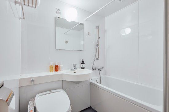 Hotel Graphy Nezu — Bathroom