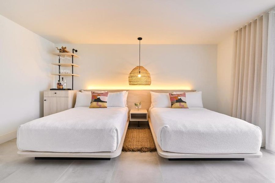 Hotel Greystone Miami Beach Florida — Guest room