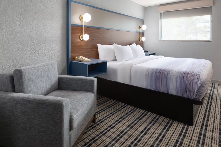 Hotel Grinnell an Ascend Collection Hotel — Guest room