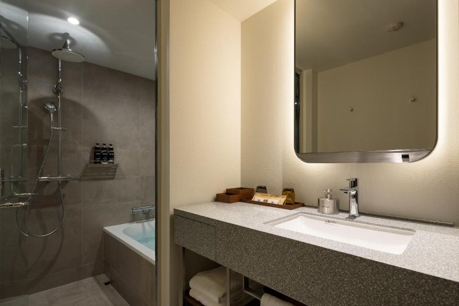 HOTEL GROOVE SHINJUKU A PARKROYAL Hotel Kabukicho Shinjuku Tokyo Tokyo Prefect — Bathroom