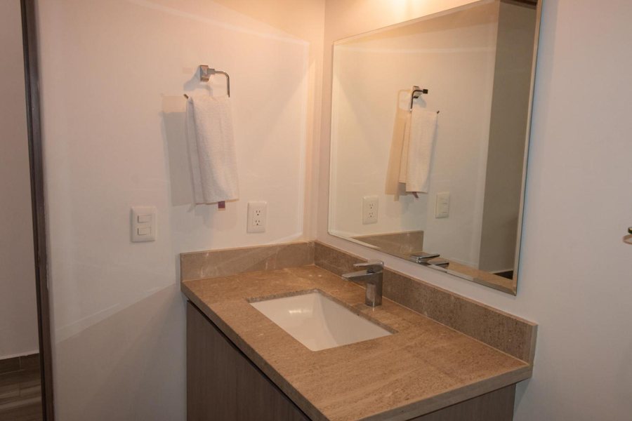 Hotel Hacienda Bugambilias — Bathroom