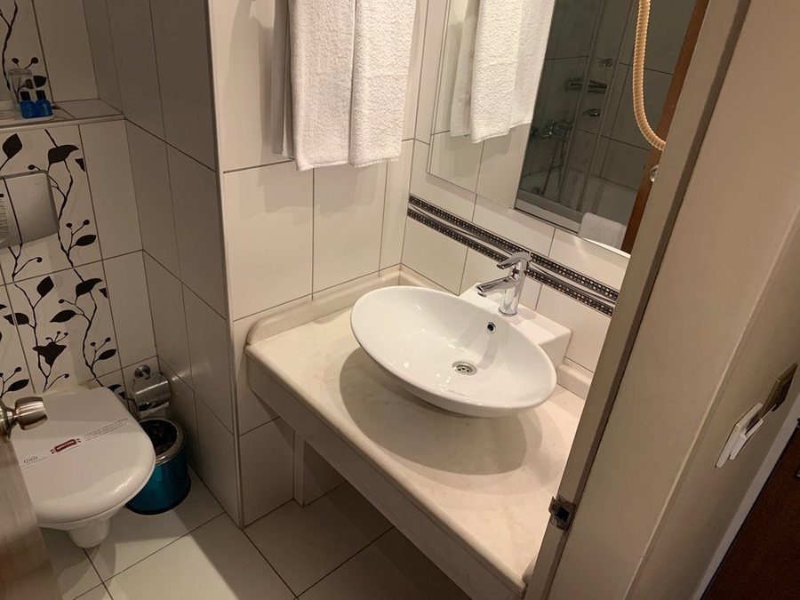Hotel Hali Istanbul — Bathroom