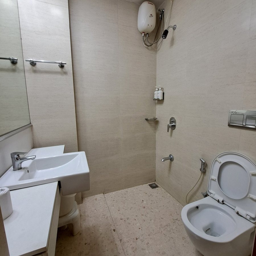 Hotel Harbour View — Bathroom