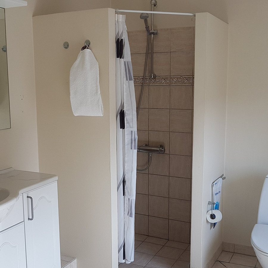 Hotel Harmonien — Bathroom