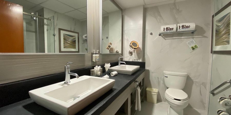 Hotel HBlue — Bathroom