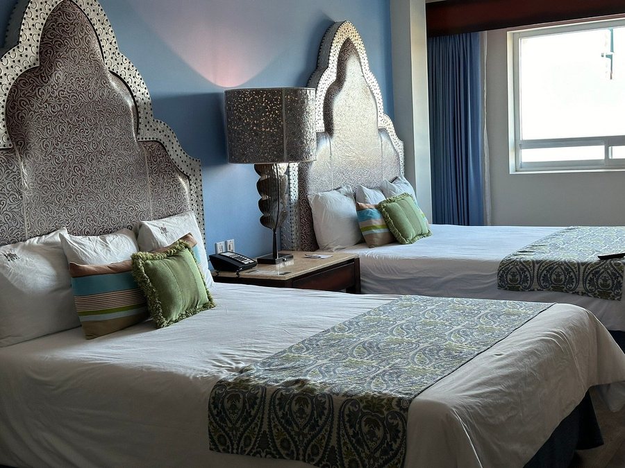 Hotel HBlue — Guest room