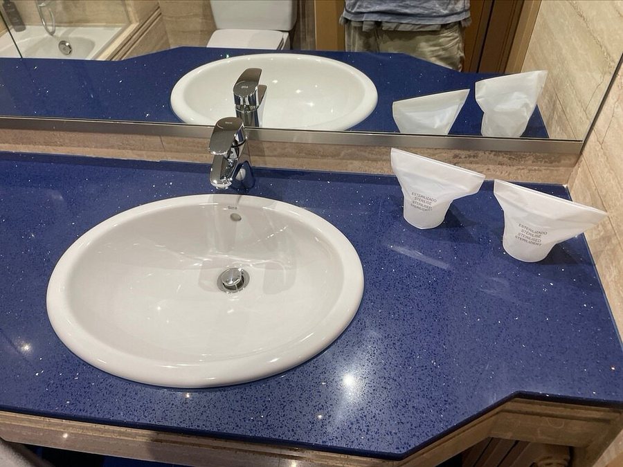 Hotel Hcc St Moritz Barcelona Catalonia — Bathroom