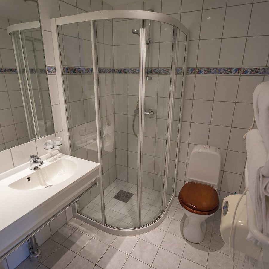 Hotel Hennies — Bathroom