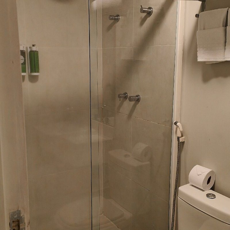 Hotel Heritage — Bathroom
