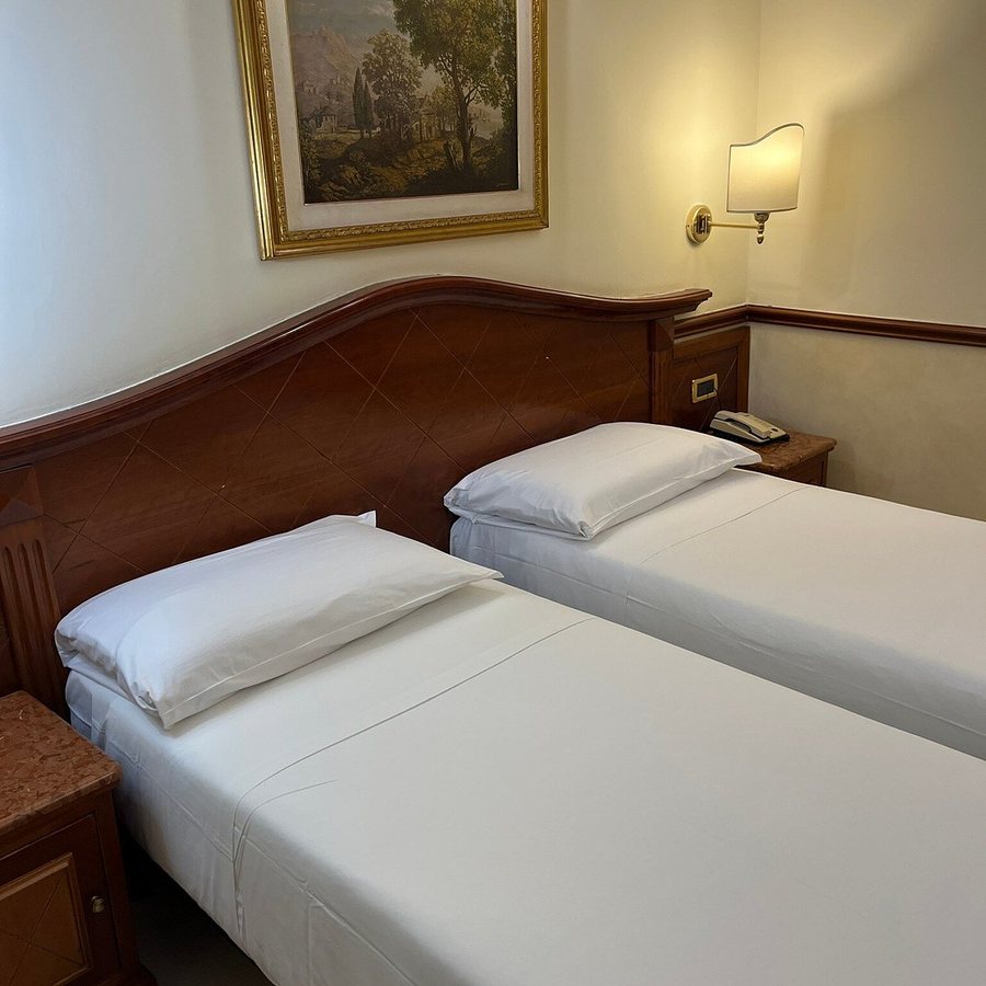Hotel Hiberia Roma — Guest room