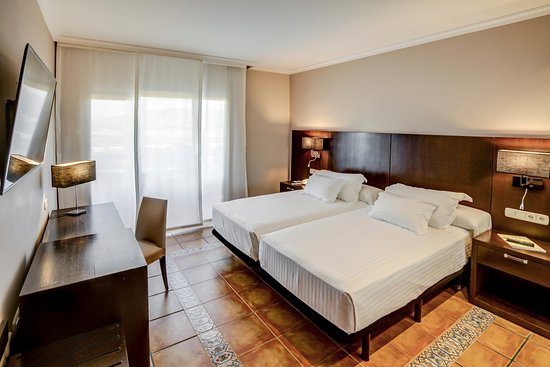 Hotel Ho Ciudad de Jaen — Guest room