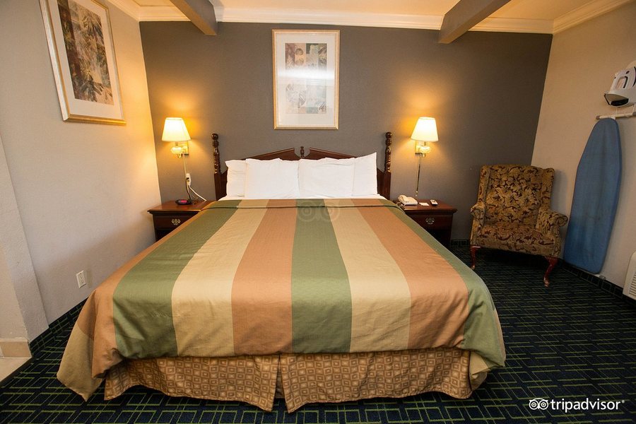 Hotel Hwood Los Angeles California — Guest room