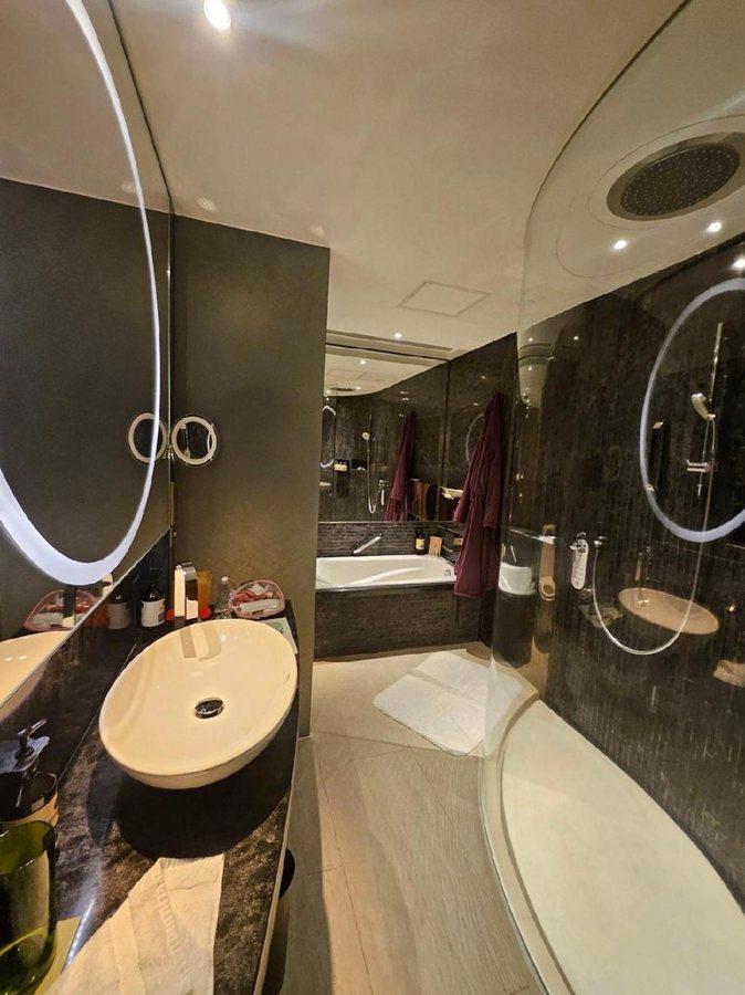 Hotel ICON Hong Kong — Bathroom