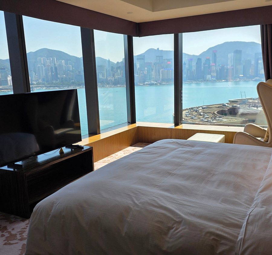 Hotel ICON Hong Kong — Guest room