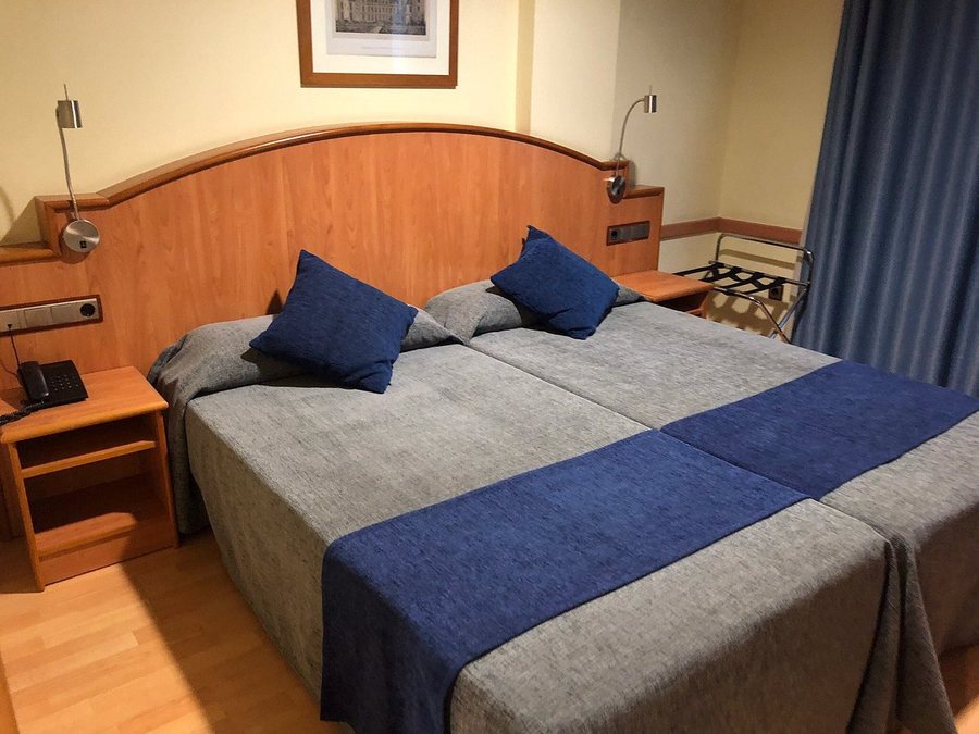 Hotel II Castillas — Guest room