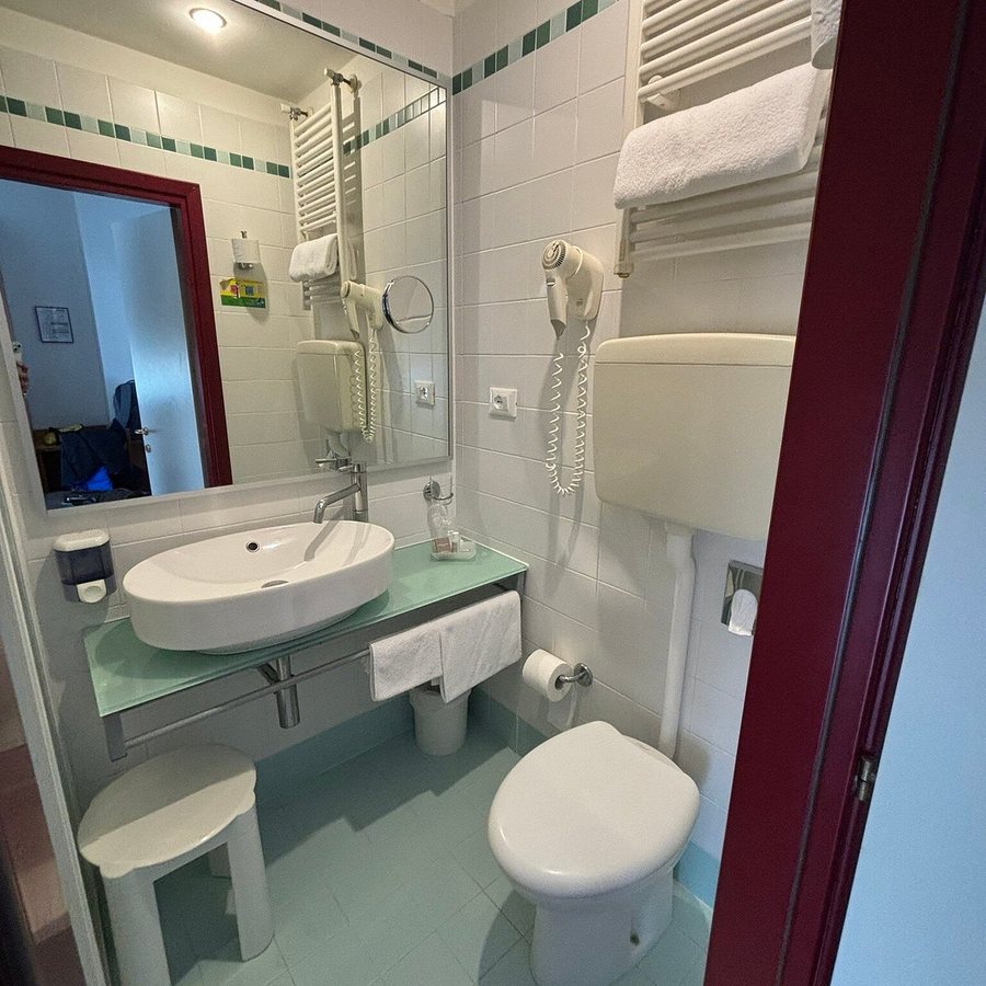 Hotel Imperiale — Bathroom