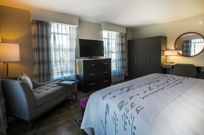 Hotel Indigo Birmingham Five Points S Uab By IHG — Guest room