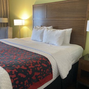 Hotel Indigo Columbus Architectural Center by IHG — Guest room