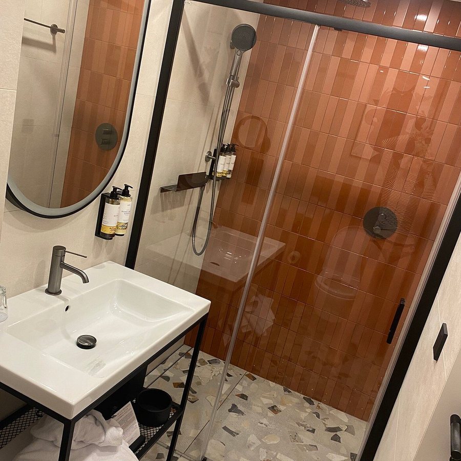 Hotel Indigo Krakow Wawel Castle By IHG — Bathroom