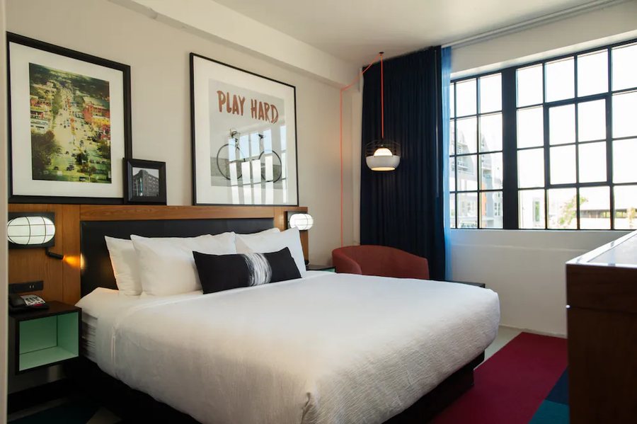 Hotel Indigo Madison Downtown By IHG — Guest room