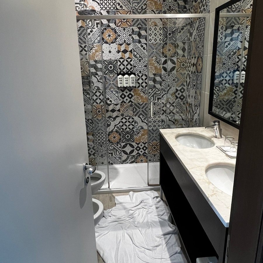 Hotel Indigo Venice Sant Elena by IHG — Bathroom