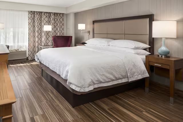 Hotel International — Guest room