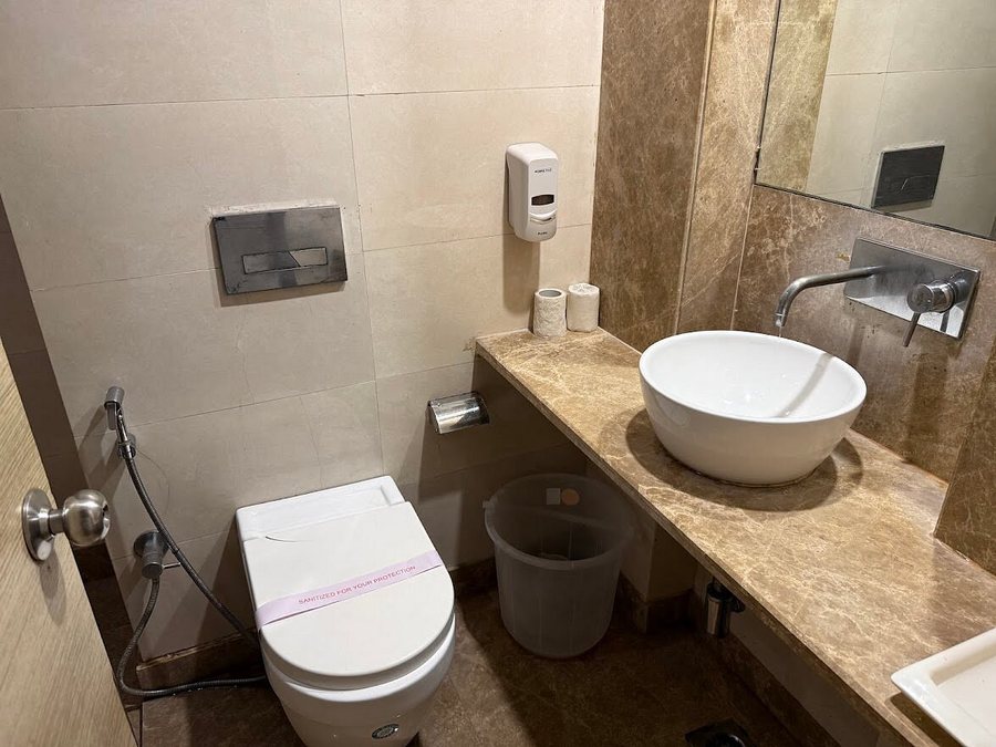 Hotel Jai Balaji — Bathroom