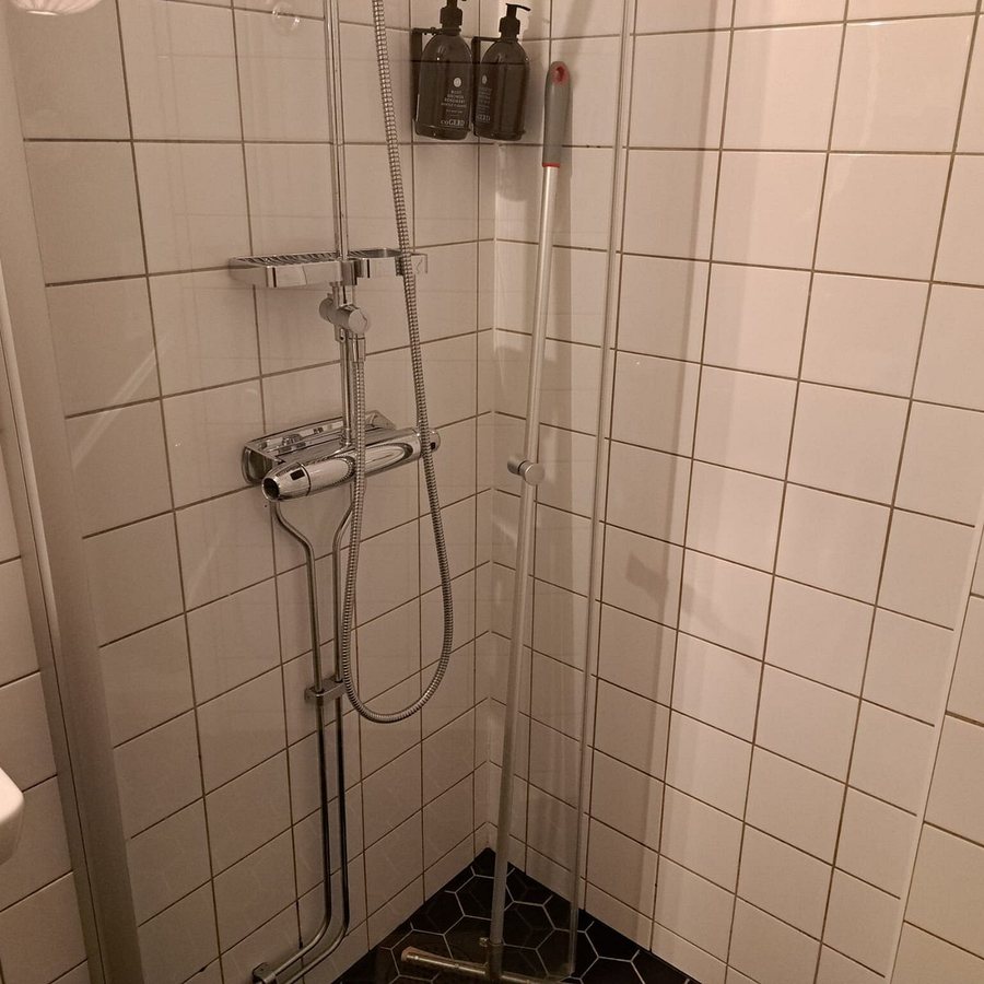 Hotel Jokkmokk — Bathroom