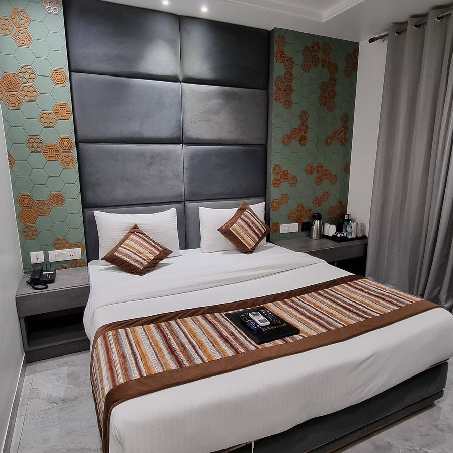 Hotel Kaca Inn Near New Delhi Railway Station Connaught Place — Guest room