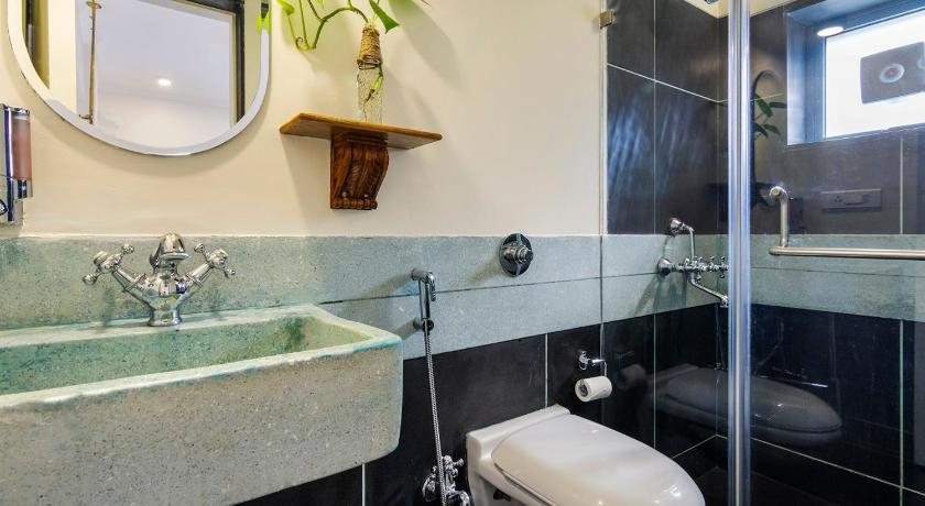 Hotel Kemps Corner — Bathroom