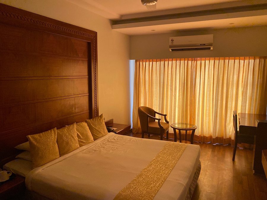 Hotel Kohinoor Park — Guest room