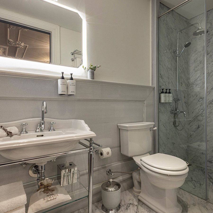Hotel Komana Binbirdirek Istanbul — Bathroom