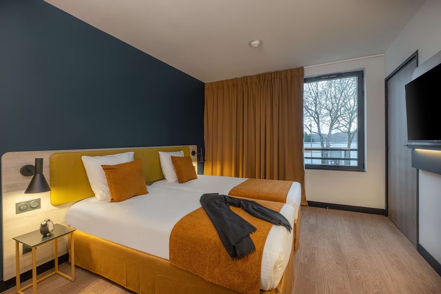Hotel Kyriad Tours Sud Chambray Les Tours — Guest room
