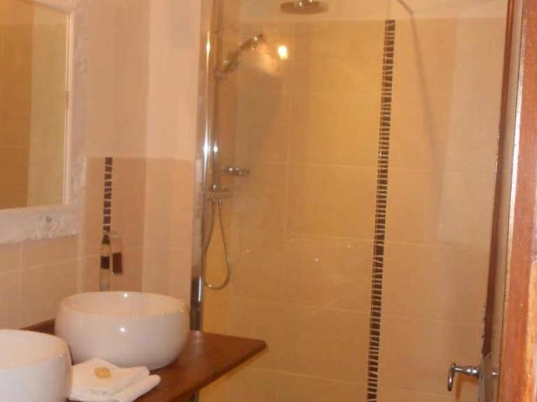 Hotel La Bastide d Eygalieres — Bathroom